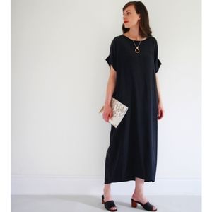 Elizabeth suzann Georgia midi in black silk